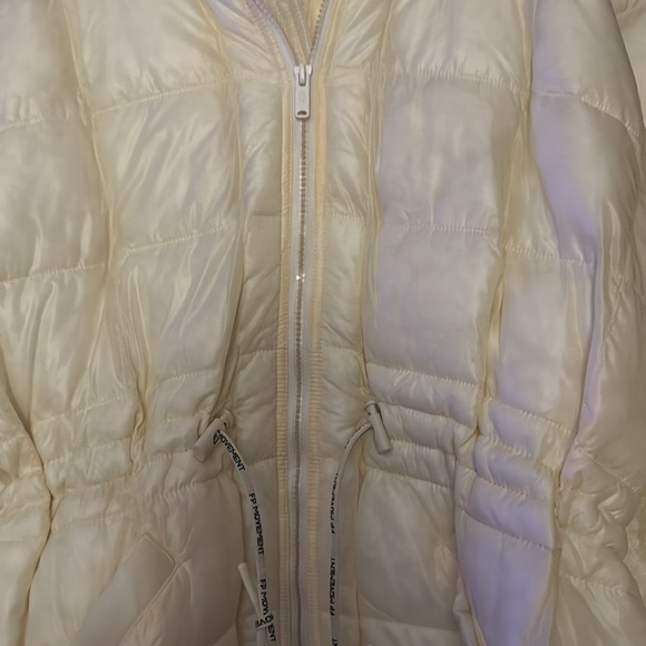 Free People Movement Patricia Packable Poncho Puffer- Size Large - Picture 7 of 7